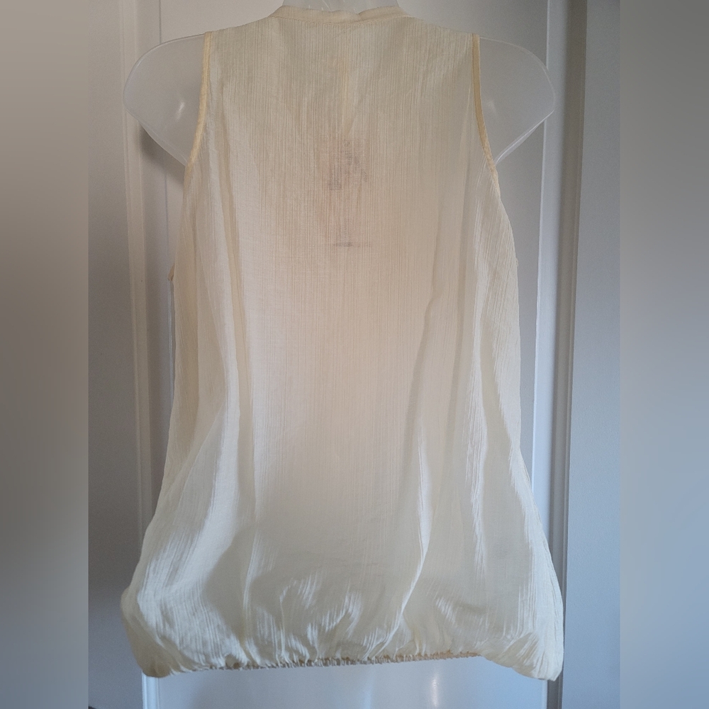 Gibson Cream Ruffle Blouse - Picture 3 of 6